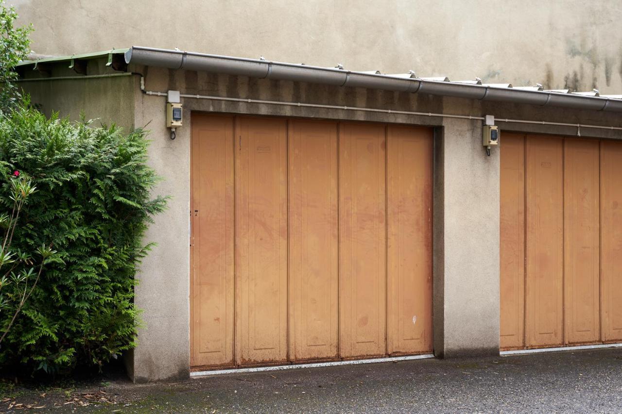 *green Organic* Balcon & Garage Apartment *